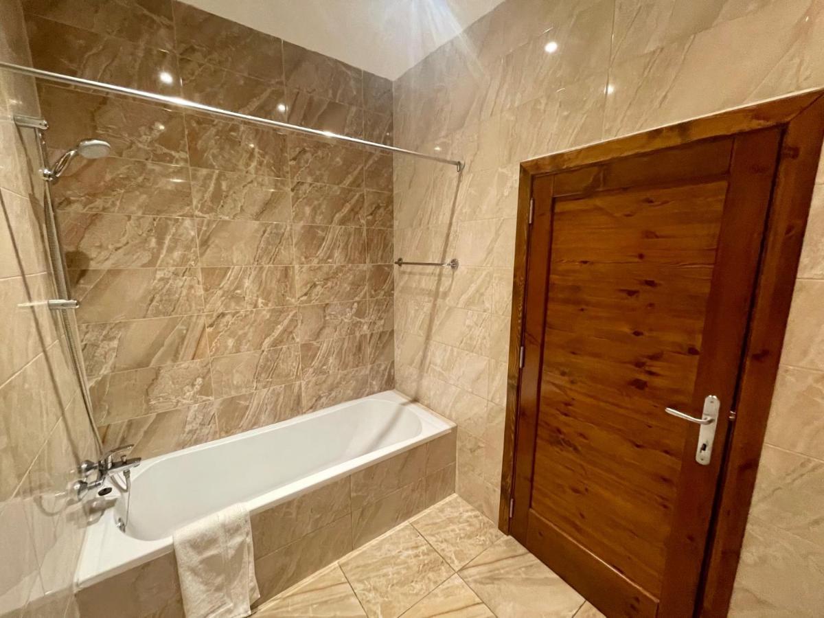 Seafront Apartment With Balcony Overlooking Marina Għajnsielem Exteriér fotografie